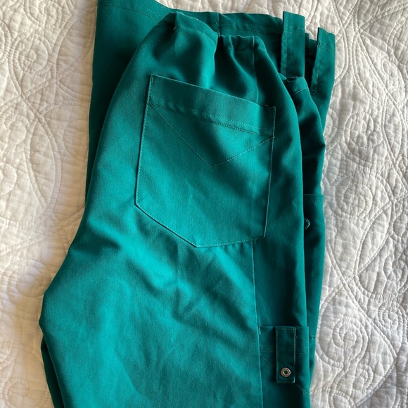Dickies Scrub Set - Picture 5 of 8